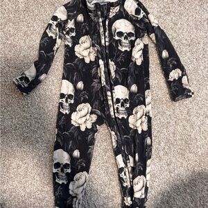 Bums and roses Black Skull & Floral One-Piece Zipper Romper